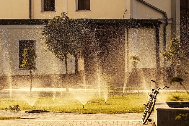 В Роспотребнадзоре рассказали, как избежать перегрева в жару