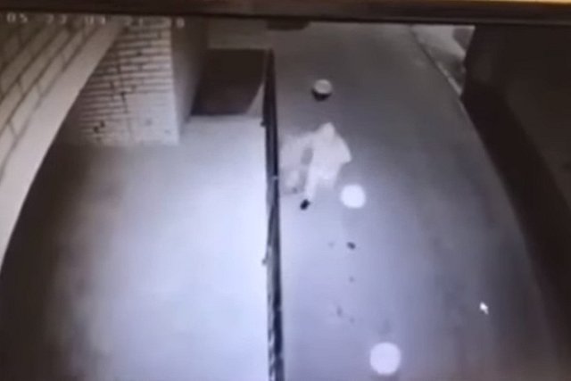 В Смоленске задержали мужчину, избившего до полусмерти незнакомую девушку