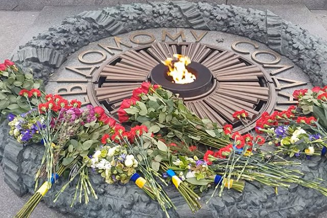 Зеленский «забыл» сказать, что Украину освободила Красная армия