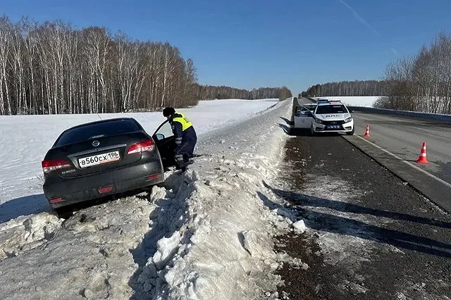 «Вез в больницу супругу». На трассе под Ирбитом за рулем умер водитель