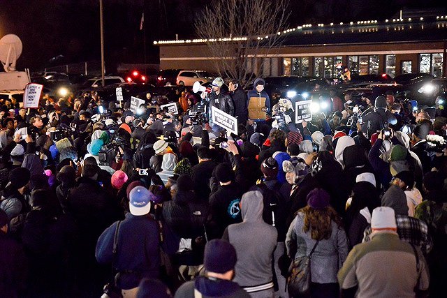 Нью-Йорк поддержал акцию протеста жителей Фергюсона
