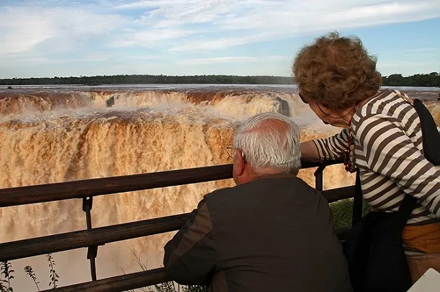 В октябре пассажиры старше 60 лет смогут путешествовать за половину стоимости
