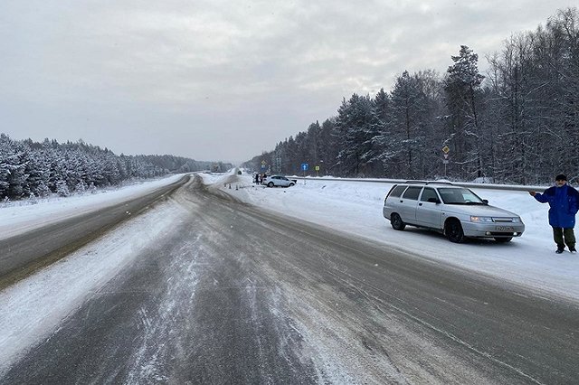 В свердловском ГИБДД предупредили уральцев о сложной ситуации на дорогах