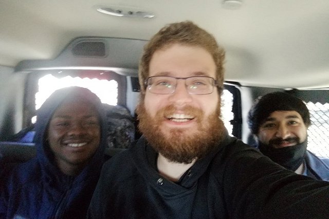 «Планирую полететь в Калифорнию». Максим Верников вышел из тюрьмы в США