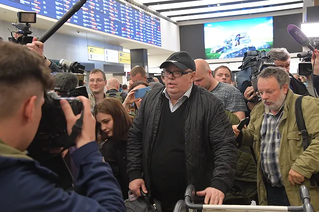 Опубликована расшифровка переговоров пилотов сгоревшего SSJ-100 с диспетчерами