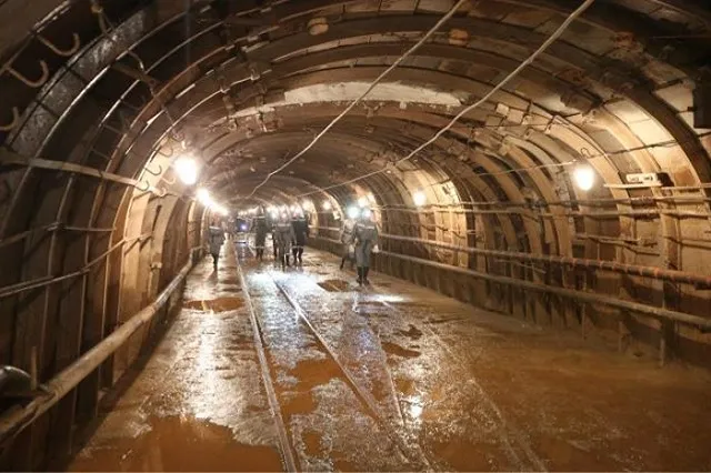 Сегодня — День шахтера. Горняки рассказали, на сколько лет хватит руды на Урале