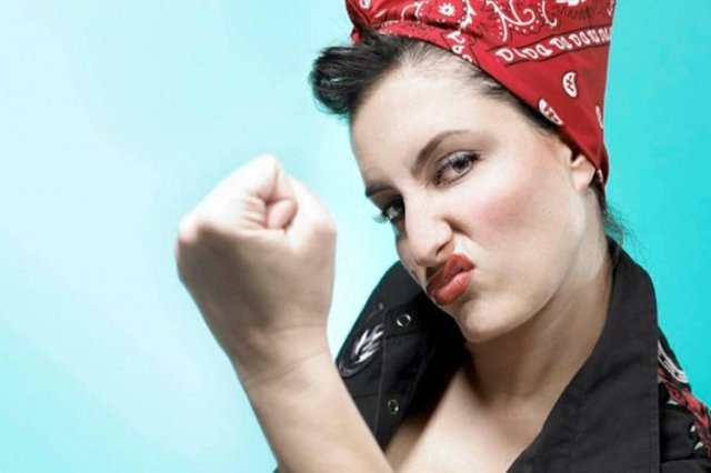 Против радикальной феминистки собираются возбудить уголовное дело за призыв к убийству мужчин