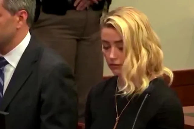 Екатеринбургский бар устроил акцию в честь победы Джонни Деппа над Эмбер Хёрд