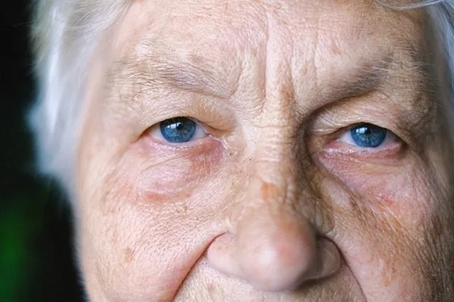 В Екатеринбурге внучка украла у своей бабушки 50 тысяч рублей