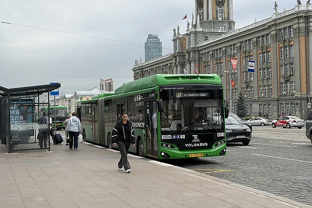 В Екатеринбурге закупят еще 50 больших и новых автобусов