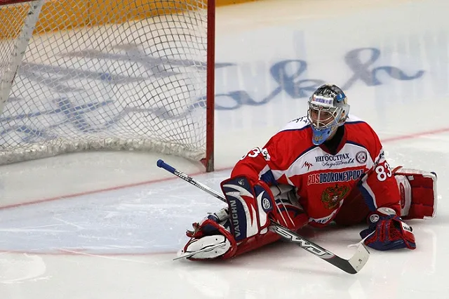 Трех хоккеистов «Автомобилиста» вызвали в национальные сборные