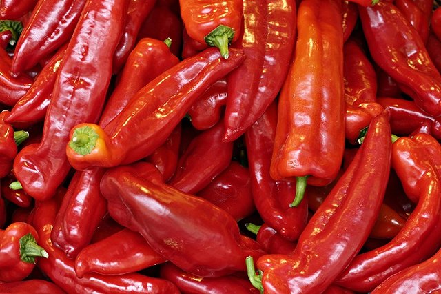 Ученые выяснили: после каких продуктов и напитков самый лучший секс