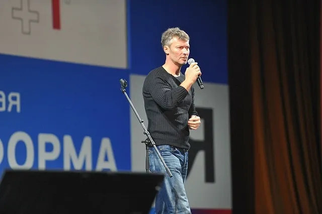 «Фонд Ройзмана» начал поддерживать уральское сообщество ЛГБТ