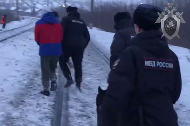 В Свердловской области подростки подожгли релейный шкаф на железной дороге. Им пообещли 10 тысяч