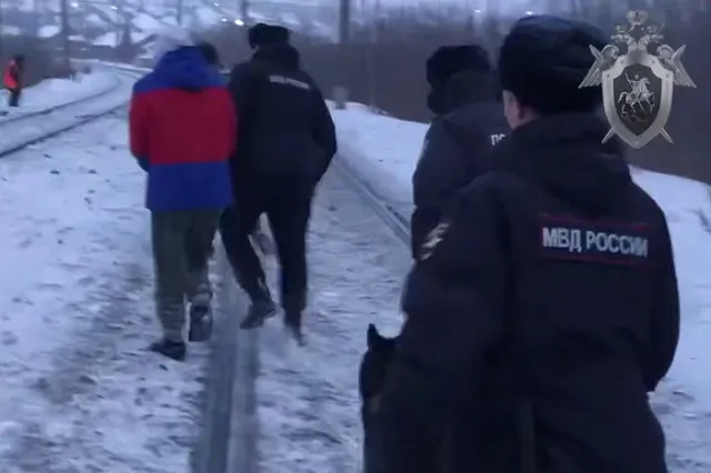 В Свердловской области подростки подожгли релейный шкаф на железной дороге. Им пообещли 10 тысяч