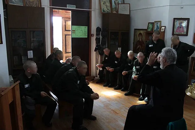 Крещение осужденных состоялось в Кировградской воспитательной колонии (ФОТО)