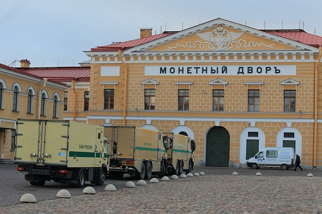 Средний размер вклада россиянина в банке составляет 164 тысячи рублей