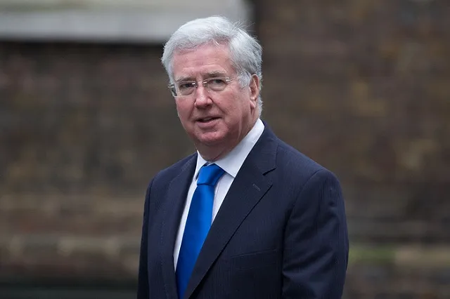 Шойгу ответил на призывы Британии «не совать медведю лапы» в Ливию