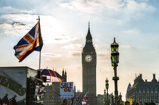 В элитной британской школе мальчикам разрешили носить юбки