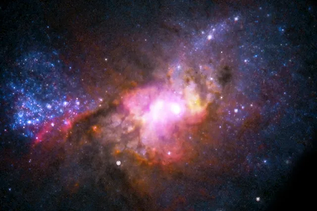 В небе над Екатеринбургом был замечен яркий болид