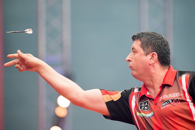 На Камчатке чиновницу уволили за предложение «чпокнуть» пенсионера дротиком