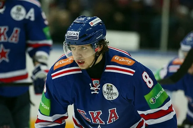 Хоккеист Панарин рассказал о разнице между русскими и американцами