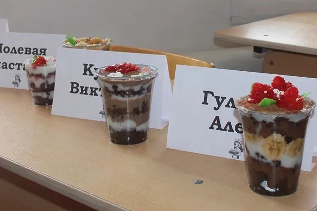 Десерт английской кухни готовили на конкурсе пекарей-кондитеров в тагильской ИК-6
