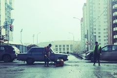 В Екатеринбурге хотят использовать ремонт ям стеклом