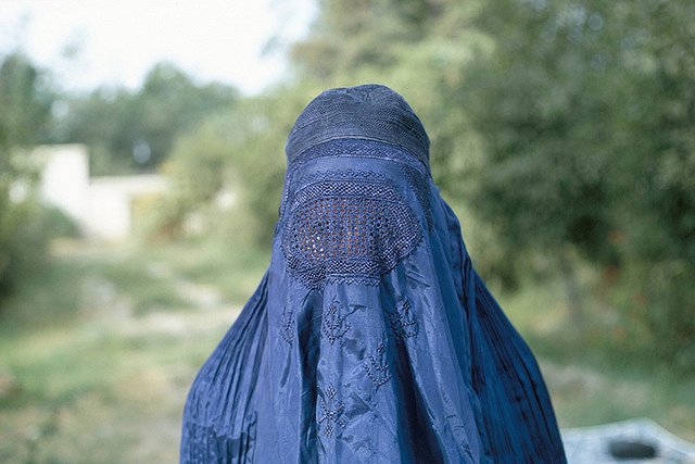 В Саудовской Аравии мужчина передумал жениться, когда невеста сняла вуаль