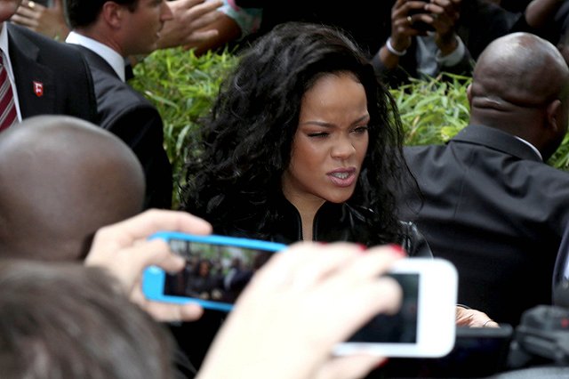 Поклонница Рианны сделала семь татуировок с изображением певицы