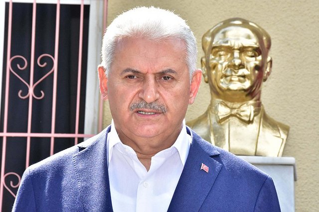 Премьер Турции позвонил Медведеву в связи с крушением российского корабля