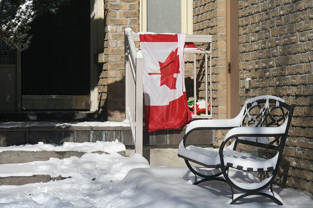 В США и Канаде десятки тысяч людей лишились электричества из-за непогоды