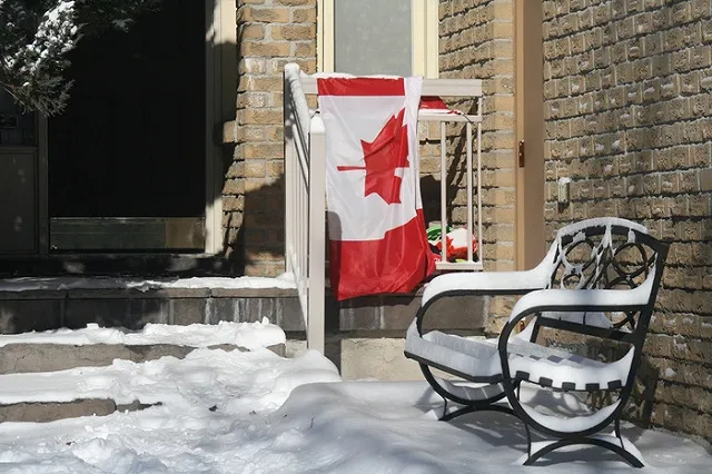 В США и Канаде десятки тысяч людей лишились электричества из-за непогоды