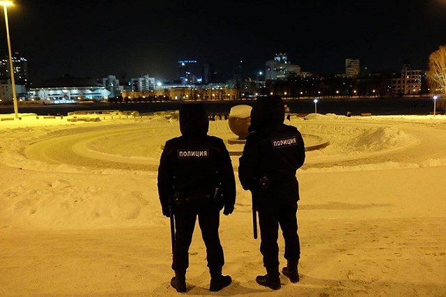 Полицейские пять часов избивали свердловчанина, пытаясь выбить из него признание