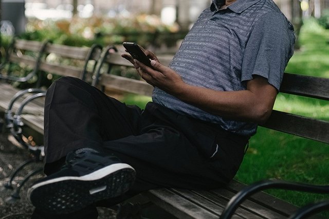 Главный конструктор крупной фирмы перевел телефонным мошенникам 16 миллионов рублей