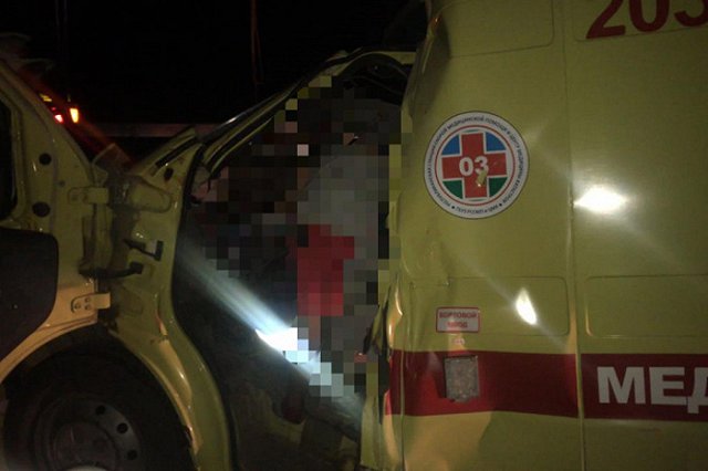 Под Уфой в ДТП с КамАЗом сегодня погибли водитель и фельдшер скорой