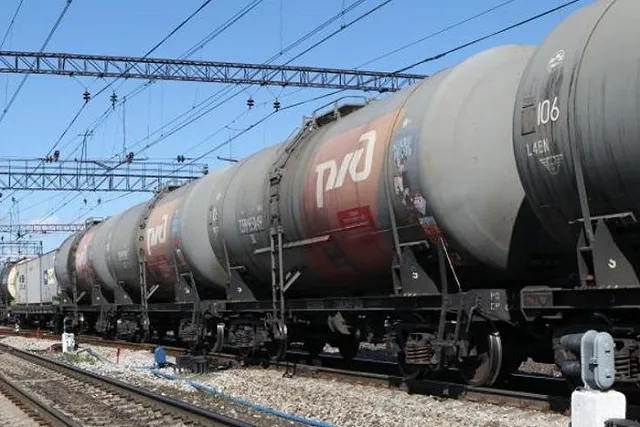 Свердловчанин приехал из гостей на цистерне грузового поезда