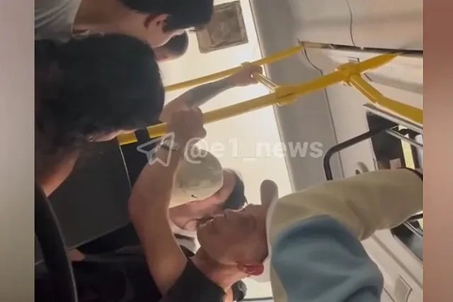 Свердловчане устроили драку с подростками в автобусе из-за сидячих мест