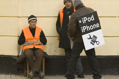 Чиновников обяжут избавиться от IPhone