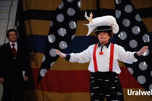 Клоун-единоросс объяснил, почему будет требовать запретить прокат фильма «Оно»