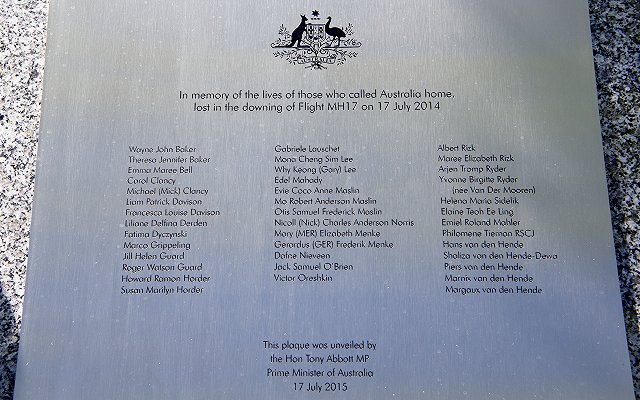 Премьер Малайзии назвал обвинения по делу MH17 заговором против России