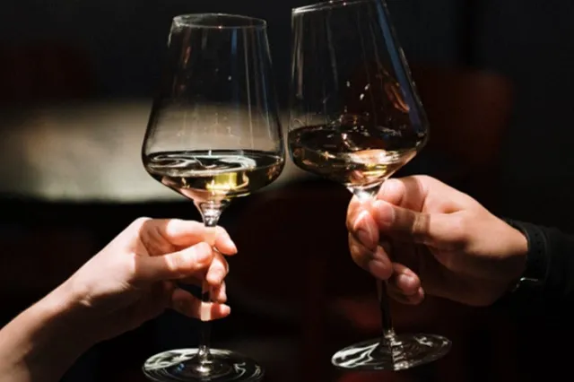 «Воспринимается как нечто дорогостоящее». РЖД изменит концепцию вагонов-ресторанов