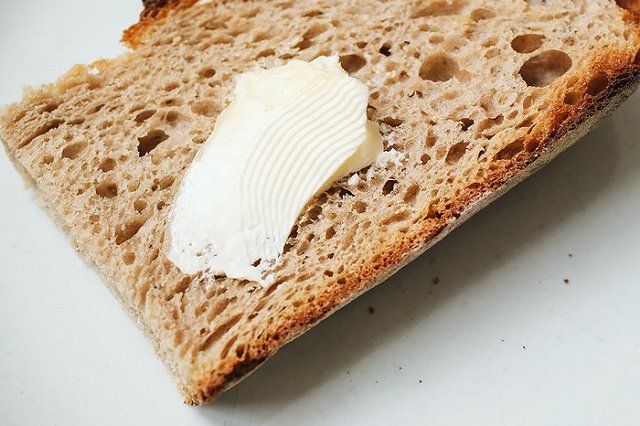 Ещё один свердловский производитель торговал поддельным сливочным маслом