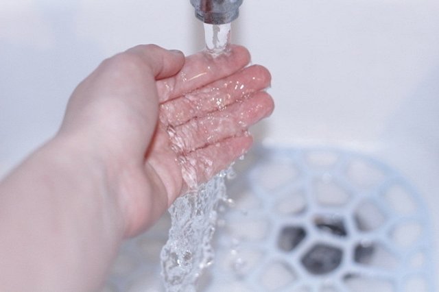 Организации свердловского города останутся без воды из-за аварии