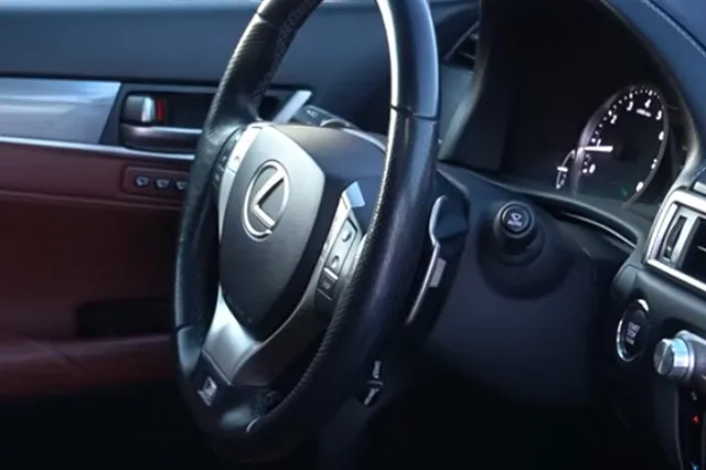 У уральца отберут «Лексус», который он незаконно ввез в Россию из Абхазии