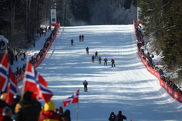 Британский лыжник напился прямо во время гонки Кубка мира в Норвегии (ВИДЕО)