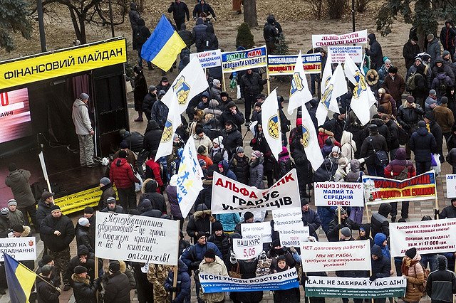 Москва пригрозила потребовать от Украины досрочного погашения кредита