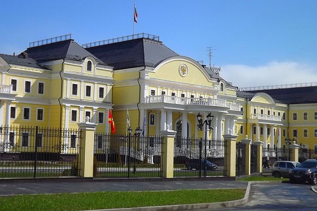 Священнослужители пожаловались полпреду на музейщиков и журналистов