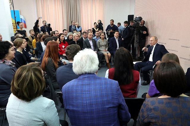 Путин напомнил, кто может рассчитывать на получение выплаты на ребенка от 3 до 7 лет