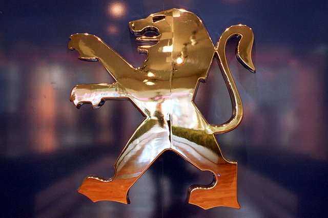 Peugeot и Citroen уходят из Екатеринбурга из-за кризиса